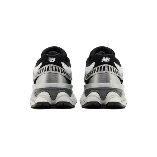 New Balance 9060 sneakers metallic svart dam futuristisk look
