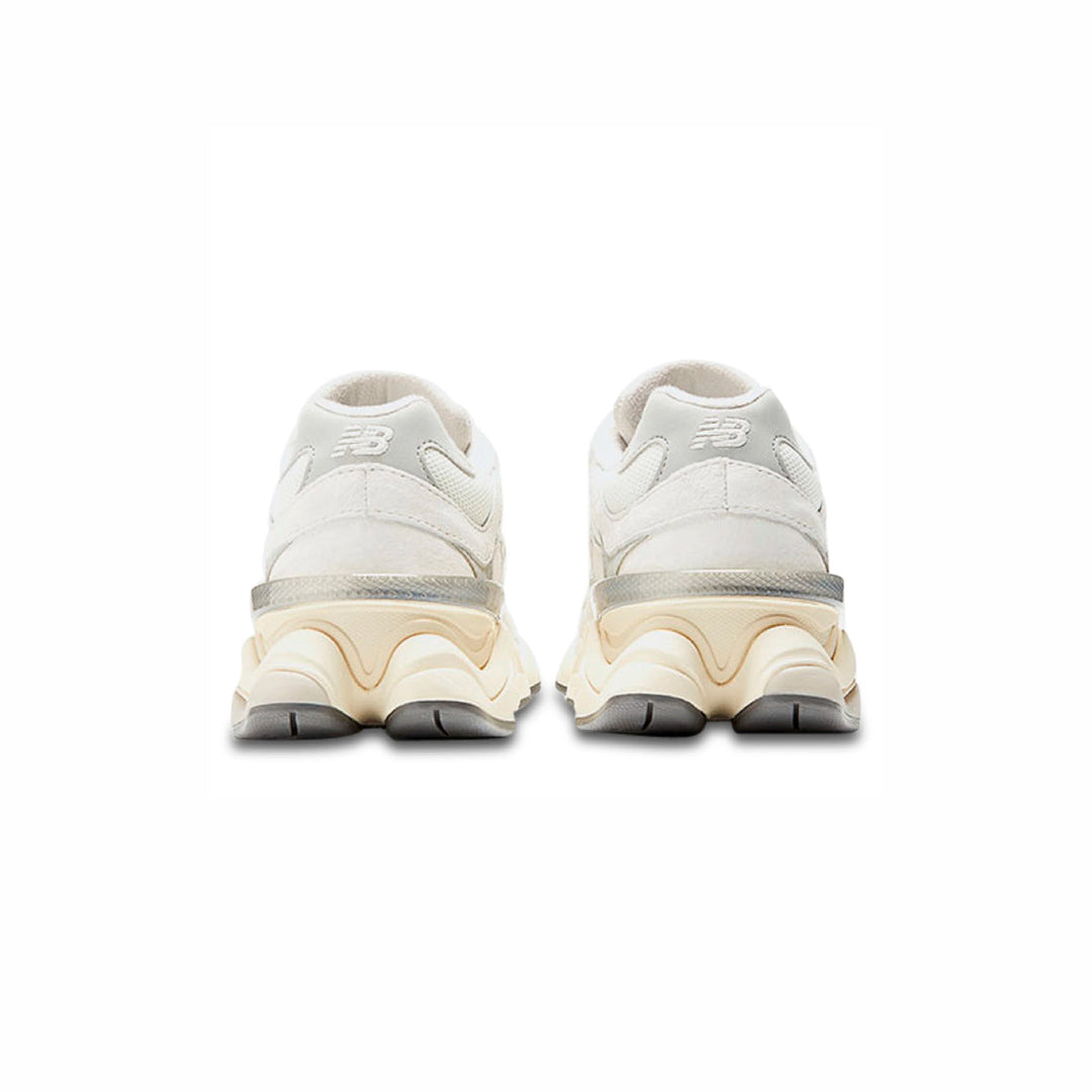 New Balance 9060 Scarpe Uomo Bianche in Pelle Scamosciata Retro Eleganti